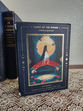 Tarot of the Divine Deck - By Yoshi Yoshitani